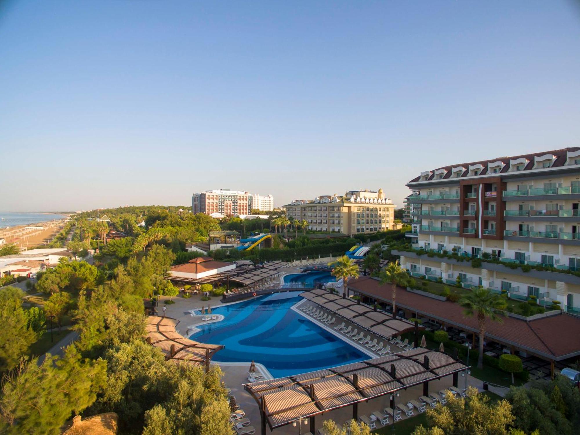 Adalya Ocean Deluxe Hotel Side Exterior photo
